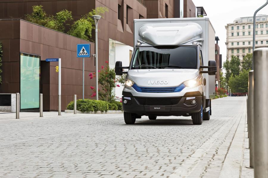  Iveco Daily 35 Blue Power Chassis Cab 2017 года  (фото 3 из 7)